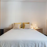 Mesa Y Lopez Deluxe
