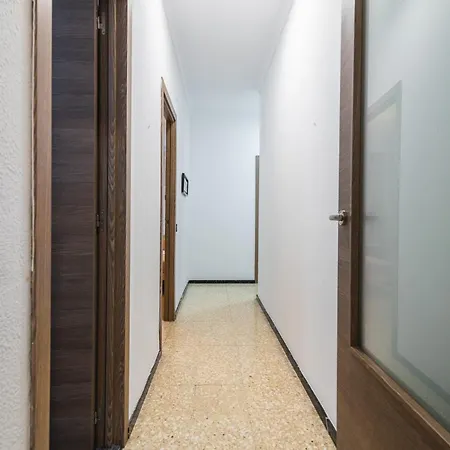 Mesa Y Lopez Deluxe Apartamento